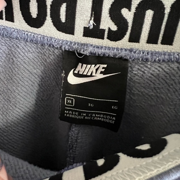 Nike Women’s Blue Joggers - Picture 3 of 3